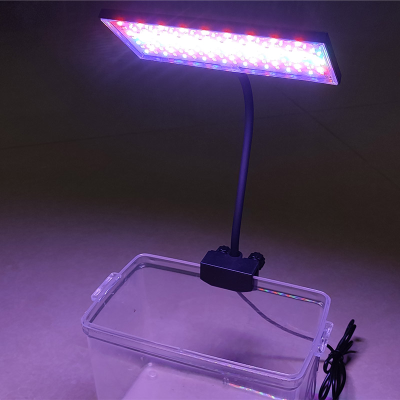 Aquarium Plant Iron - Lampa akwariowa z regulacją 3 barw